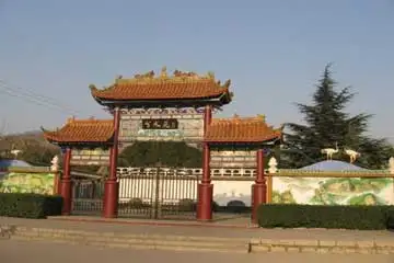 红旗渠特色风景区简介：分水苑与青年洞的壮丽景观