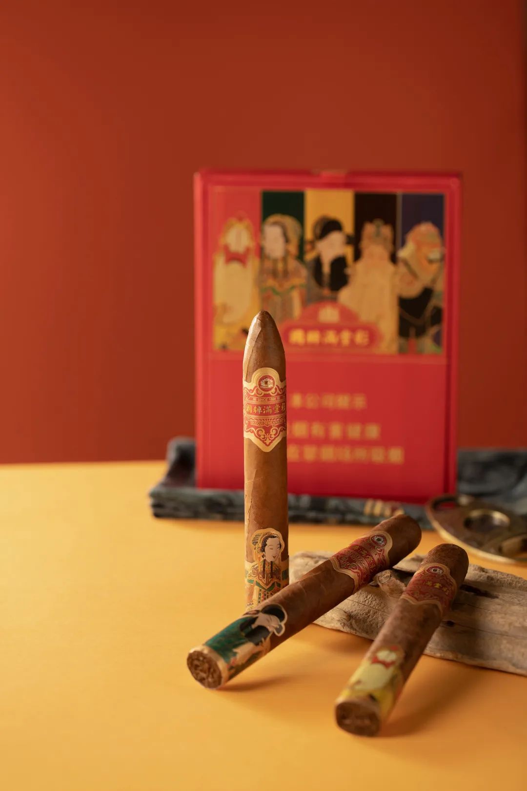 王冠香烟价格和图片大揭秘，王冠雪茄的发展历程与特色介绍
